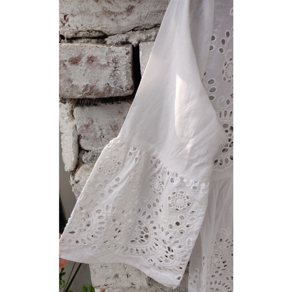 Serene white top - Picture 4 of 4